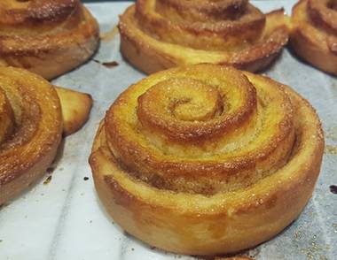 Happy Kanelbullens dag! Sie sehen dieses Bild nicht? Klicken Sie mit der rechten Maustaste darauf und wählen Sie „Bilder herunterladen.“