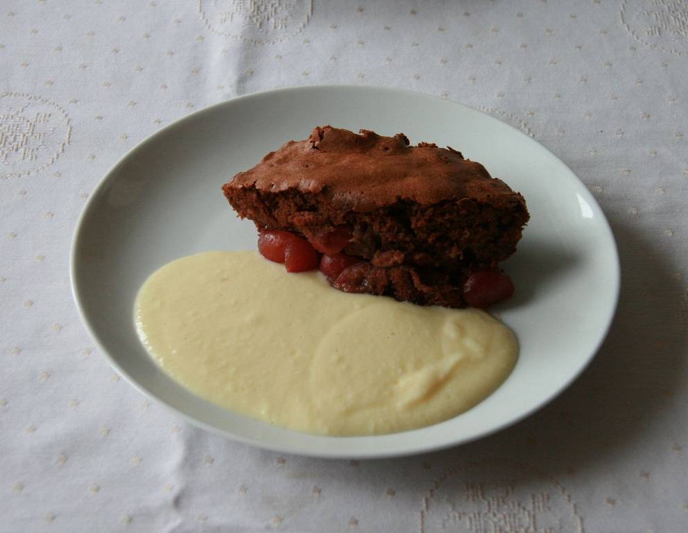 Schokolade-Kirschen-Auflauf Schokolade-Kirschen-Auflauf