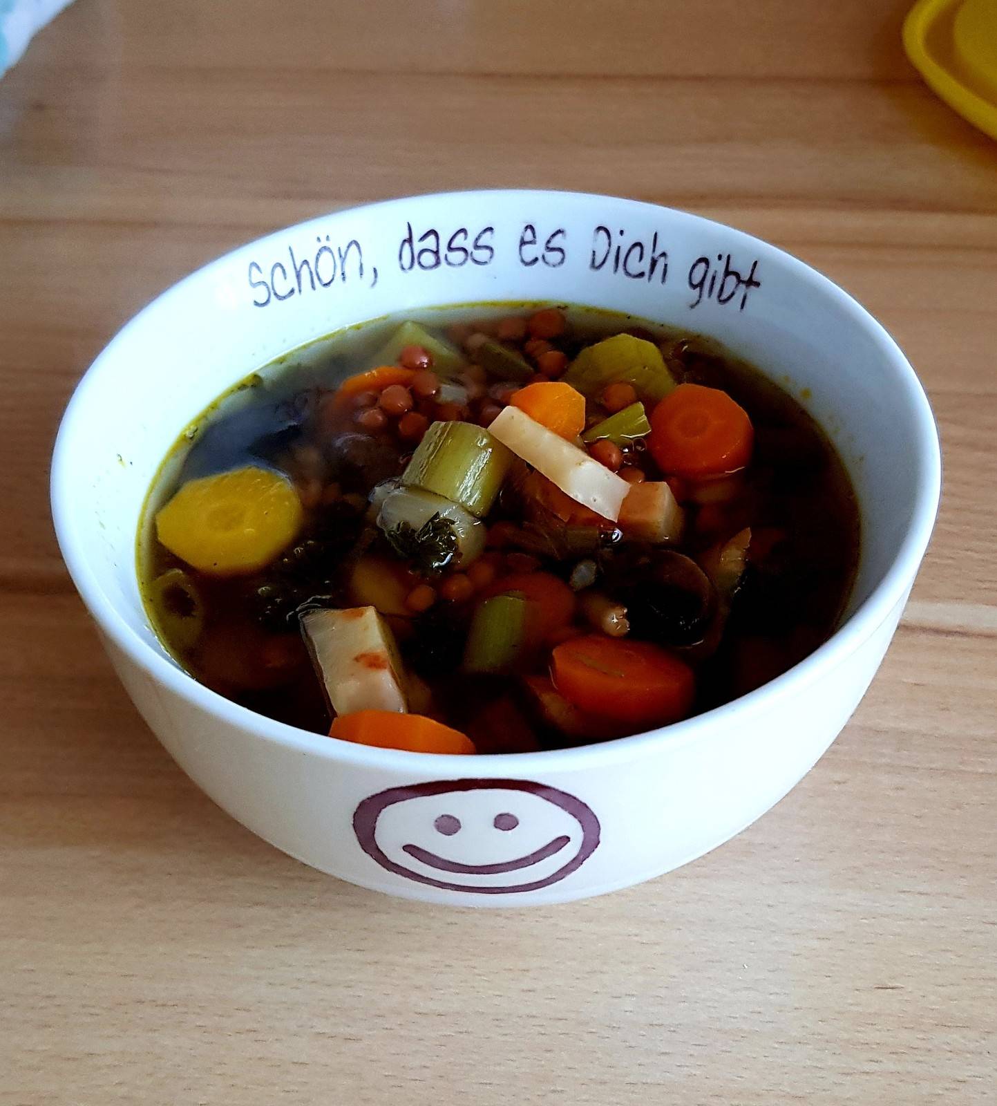 Linsensuppe mit Gemüse aus dem Schongarer Rezept - ichkoche.at