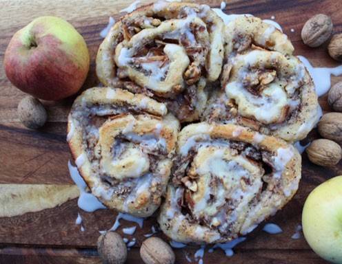 Apfel-Walnuss-Zimtschnecken