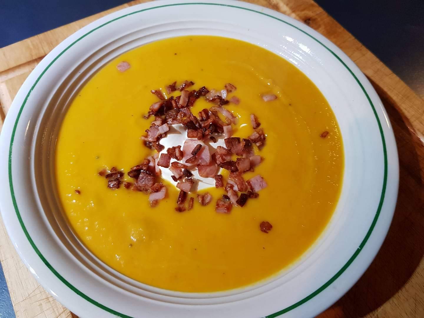 Kürbissuppe mit Speck