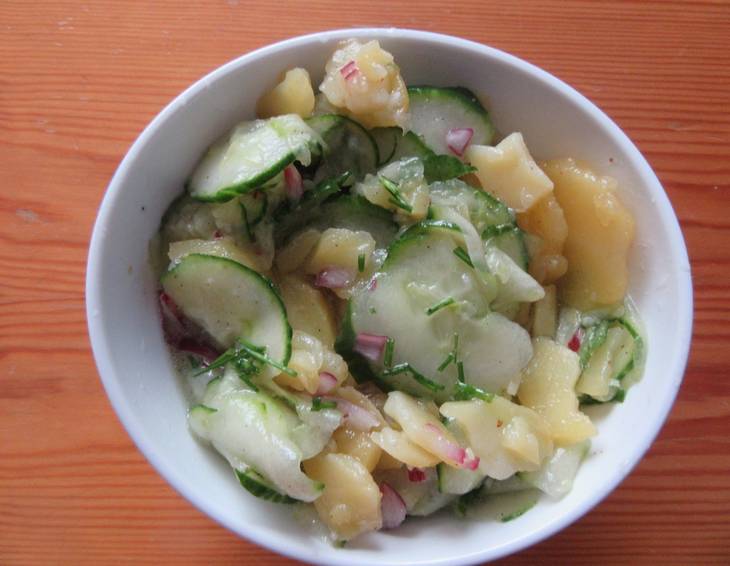 Erdapfel-Gurken-Salat