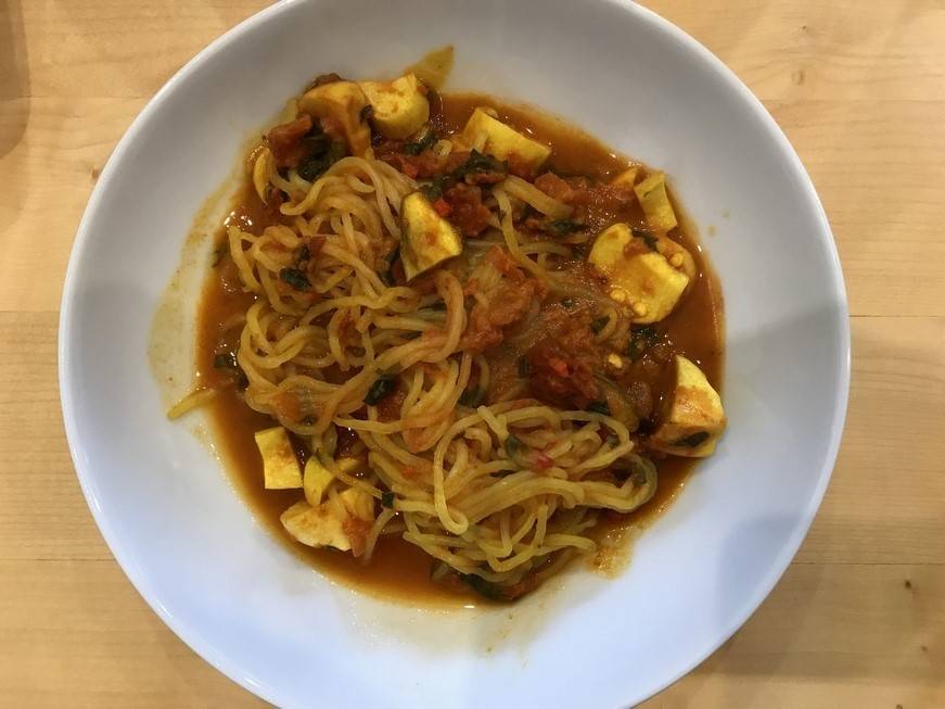 Spaghetti mit Kräuterseitlingen in Tomaten-Currysauce