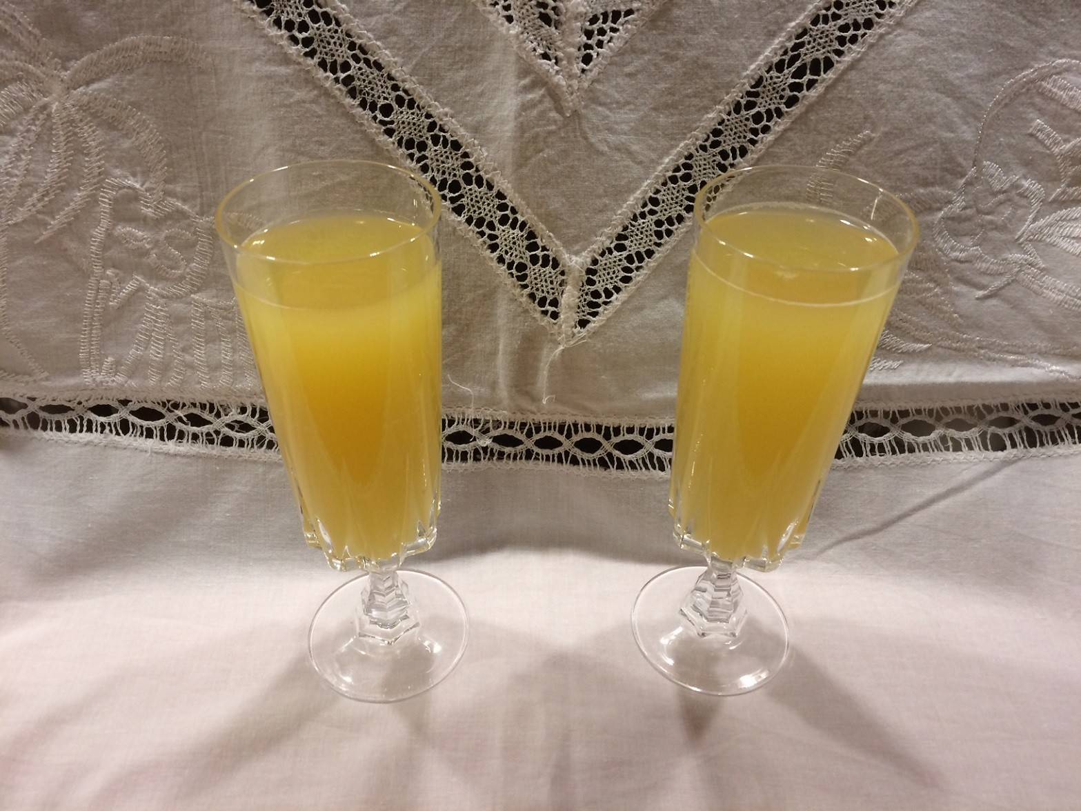 Kokos-Ananas-Sekt Rezept - ichkoche.de