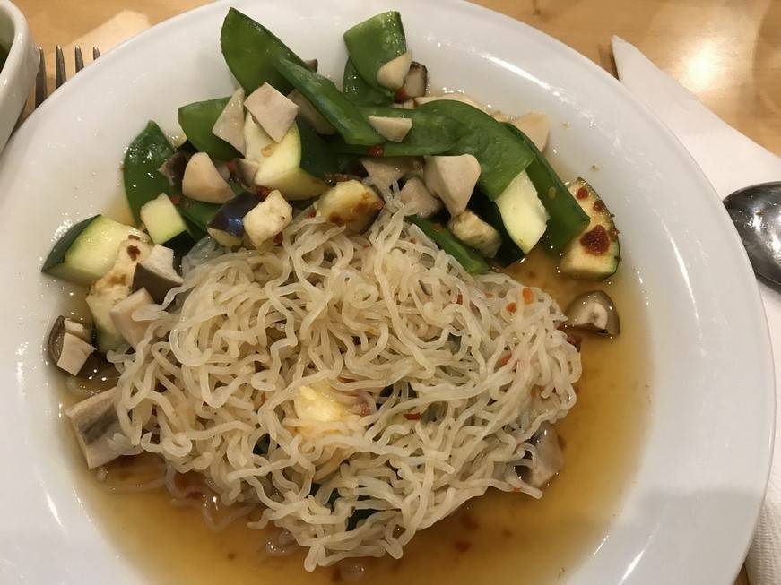 Vegetarische Gemüsenudeln Rezept - ichkoche.at Vegetarische Gemüsenudeln Rezept - ichkoche.at