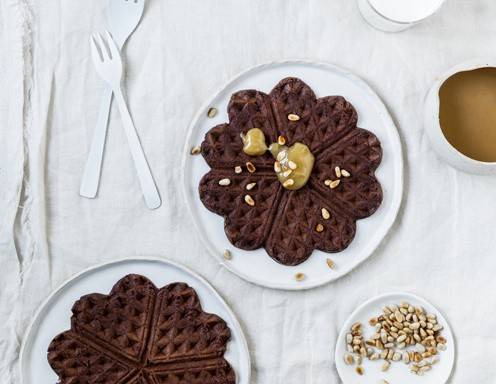 Schokowaffeln mit Salzkaramell-Sauce Rezept