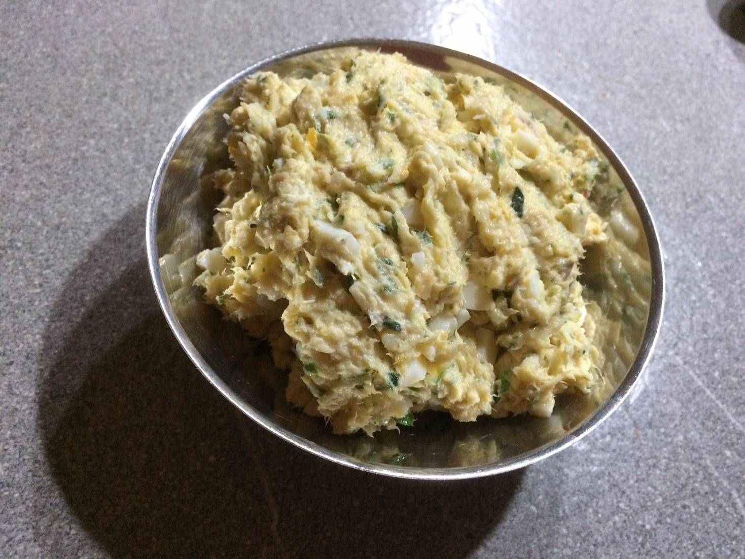 Forellenaufstrich mit Kräutern Rezept - ichkoche.de Forellenaufstrich mit Kräutern Rezept - ichkoche.de