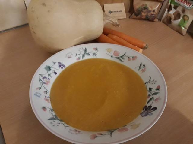 Kürbis-Karottencremsesuppe