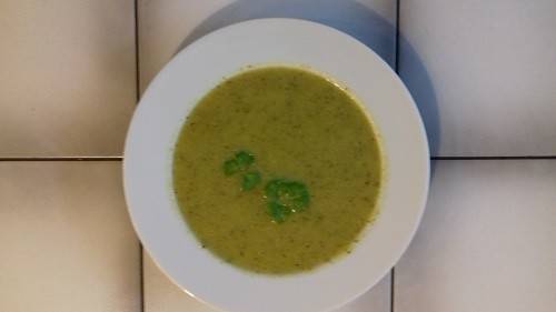 Brokkoli-Creme-Suppe Rezept - ichkoche.de Brokkoli-Creme-Suppe Rezept - ichkoche.de