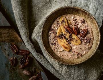 Schokoladiges Bananen-Porridge mit Biss Schokoladiges Bananen-Porridge mit Biss