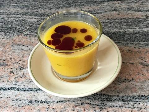 Kürbissuppe mit Orangensaft und Ingwer