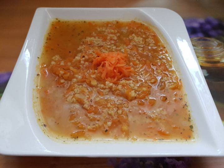 Hirsesuppe mit Karotten