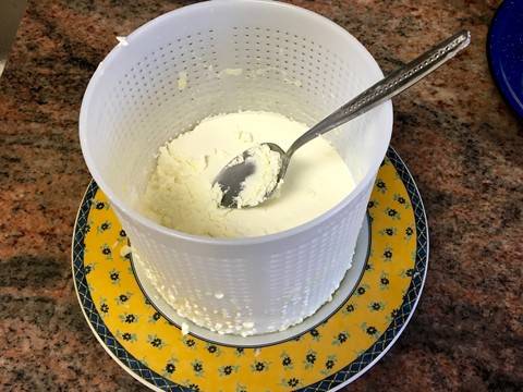 Selbstgemachter Frischkäse