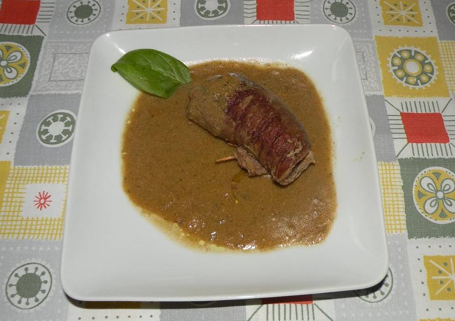 Rindsrouladen in Senfsauce Rezept - ichkoche.at Rindsrouladen in Senfsauce Rezept - ichkoche.at