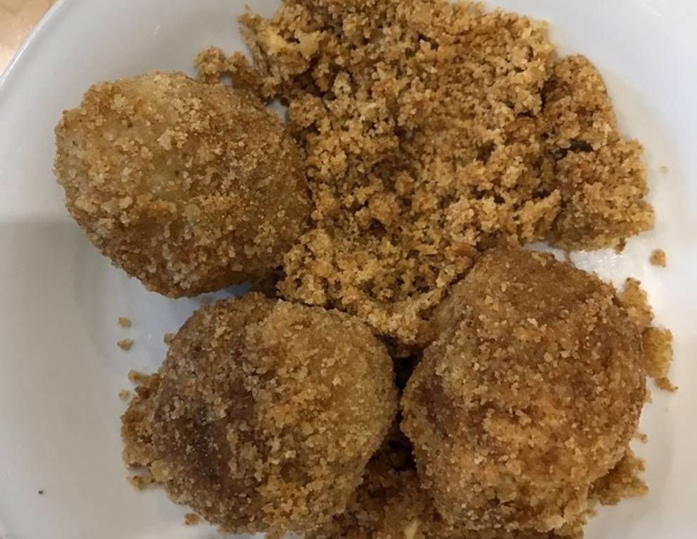 Topfenknödel mit Butter-Bröseln Topfenknödel mit Butter-Bröseln