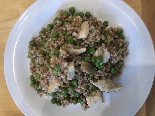 Dinkel Risipisi mit Hühnerfleisch