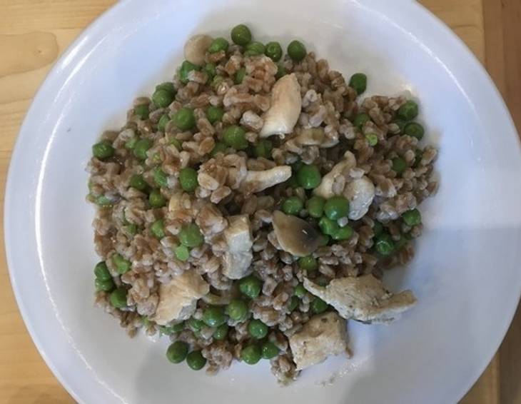 Dinkel Risipisi mit Hühnerfleisch