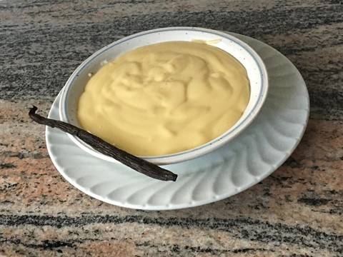Selbstgemachter Vanillepudding