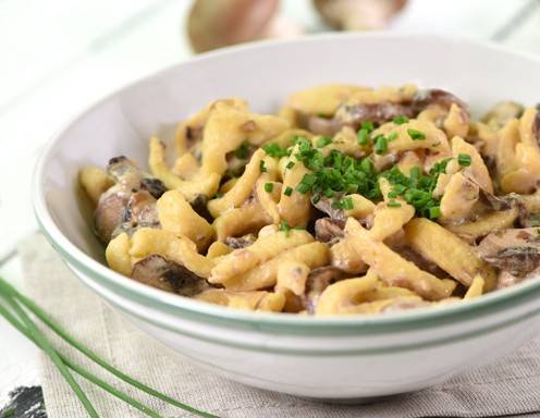 Spätzle mit Champignonsauce Rezept