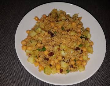 Orientalischer Couscous-Salat Orientalischer Couscous-Salat