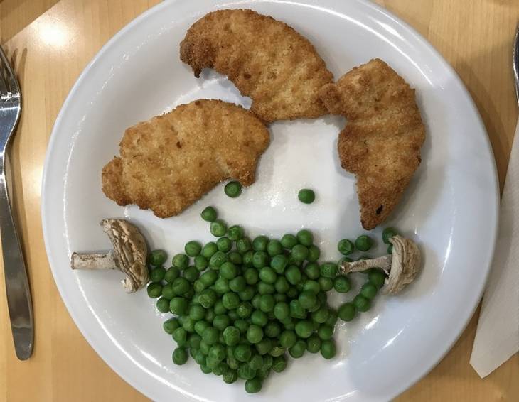 Chicken Nuggets mit Butter-Erbsen