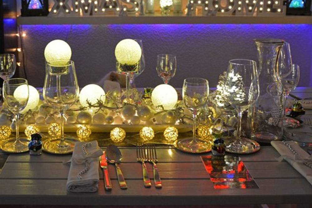 Tischdekoration zu Weihnachten Tischdekoration zu Weihnachten