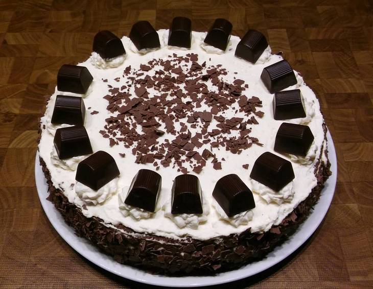 Mon-Cheri-Mandel-Torte Mon-Cheri-Mandel-Torte