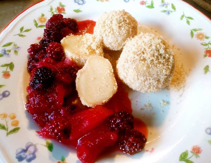 Topfenknödel Topfenknödel