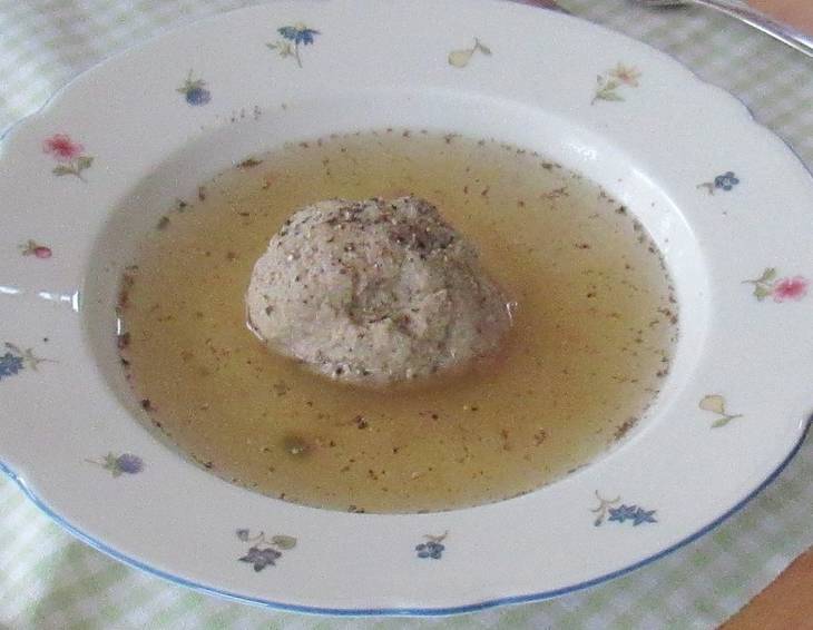 Leberknödel-Suppe