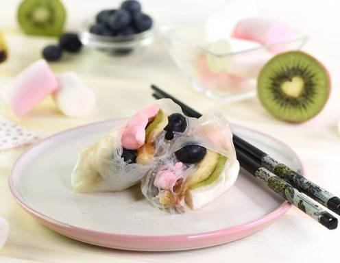 Sommerrollen mit fruchtigen Marshmallows Rezept