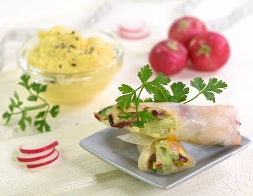Sommerrollen mit Hering und Gurke Rezept - ichkoche.de Sommerrollen mit Hering und Gurke Rezept - ichkoche.de