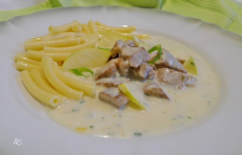 Kürbisgemüse mit Fleisch-Reis-Bällchen Rezept - ichkoche.at Kürbisgemüse mit Fleisch-Reis-Bällchen Rezept - ichkoche.at