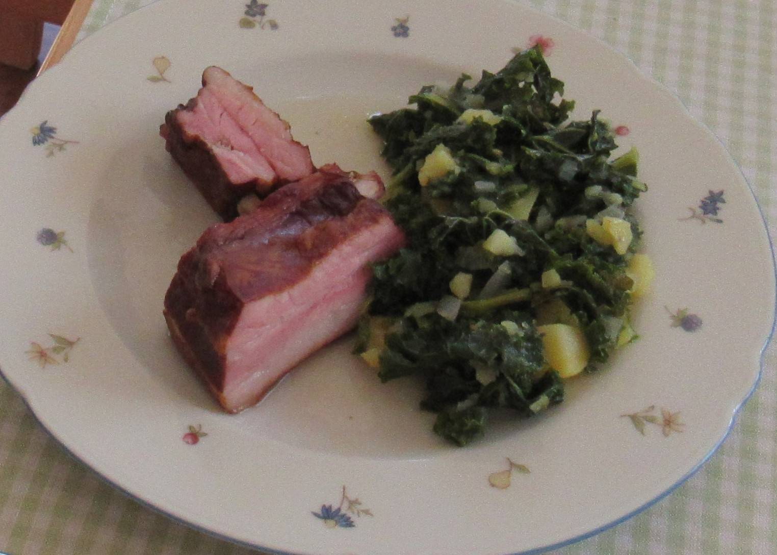 Geräuchertes auf Grünkohl
