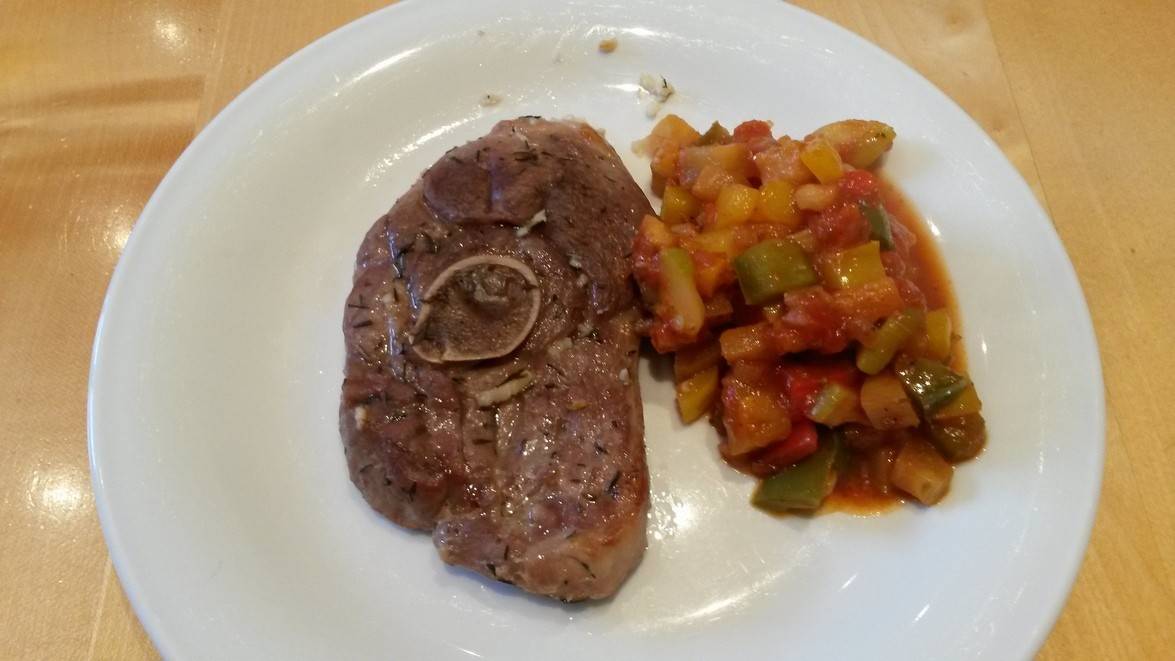 Thymian-Lammkotelett mit Letscho Rezept - ichkoche.ch Thymian-Lammkotelett mit Letscho Rezept - ichkoche.ch