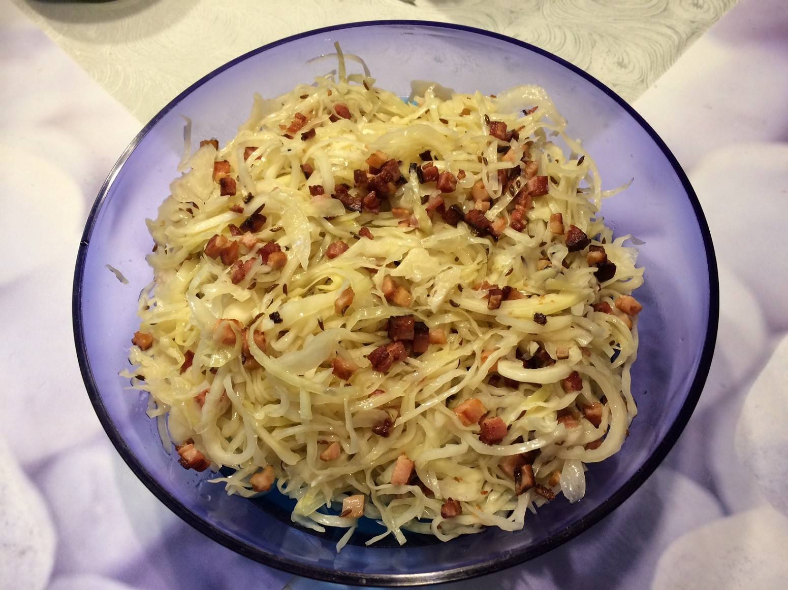 Krautsalat mit Speck Rezept - ichkoche.de
