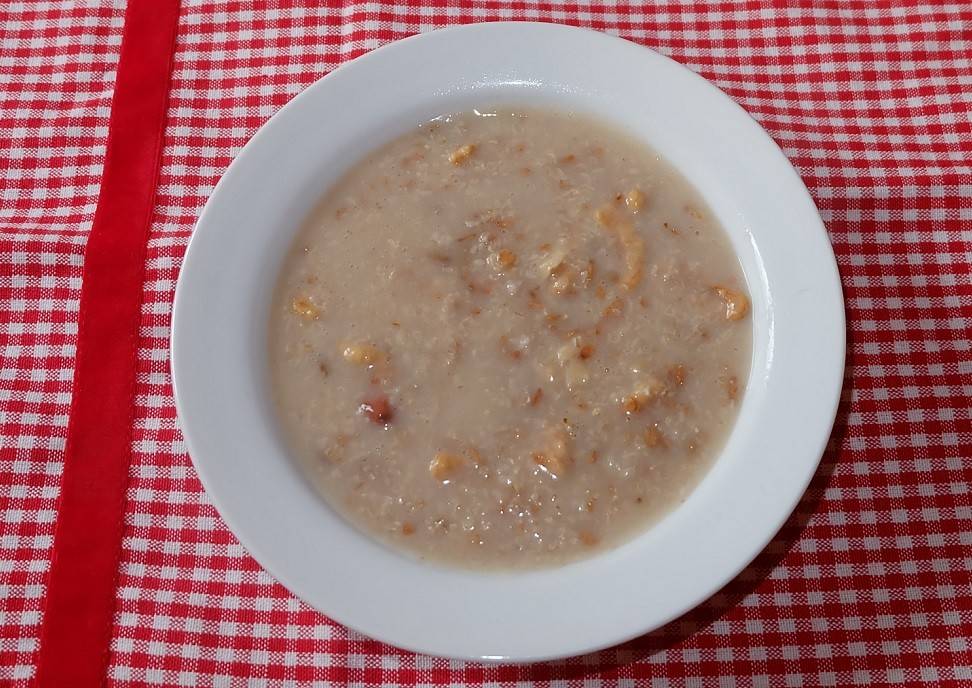 Haferbrei mit Nüssen Rezept - ichkoche.de