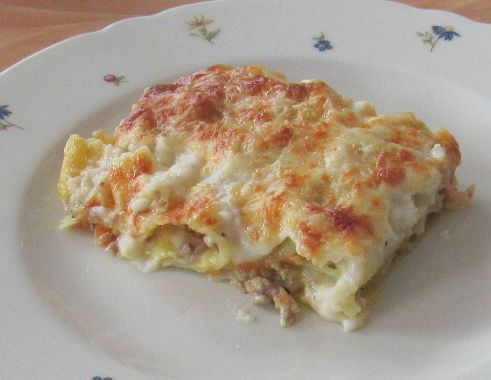 Gefüllte Cannelloni mit Faschiertem und Bergkäse Gefüllte Cannelloni mit Faschiertem und Bergkäse