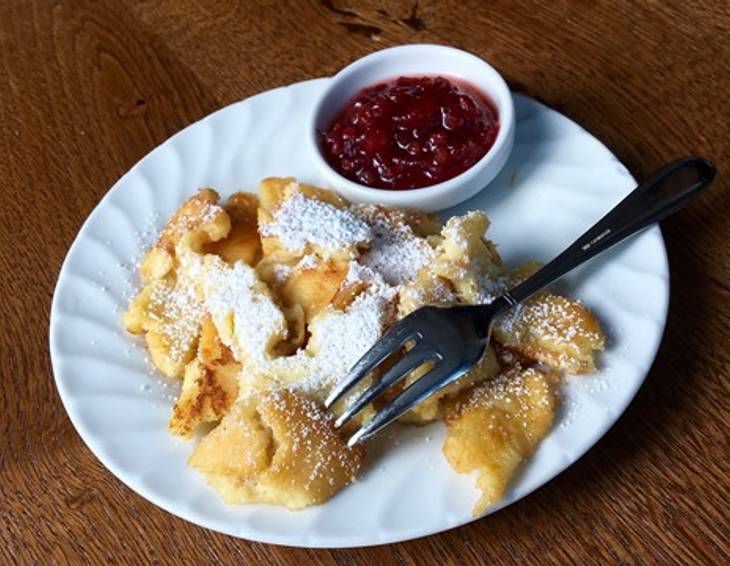 Kaiserschmarren mit Preiselbeeren