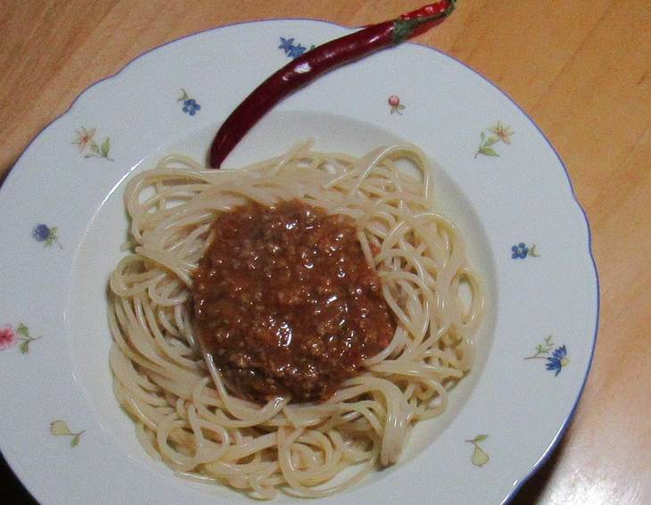 Nudeln Bolognese