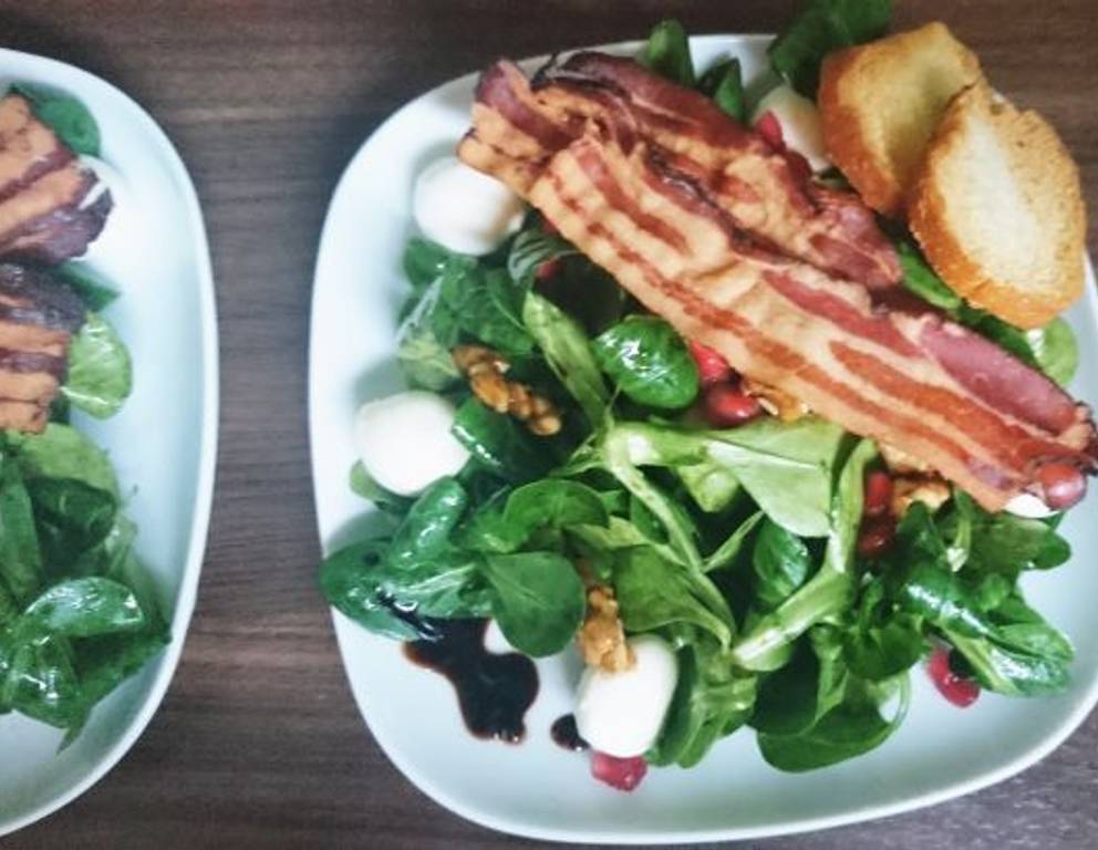 Vogerlsalat mit Granatapfel Vogerlsalat mit Granatapfel