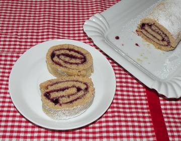 Vollkornbiskuitroulade Vollkornbiskuitroulade