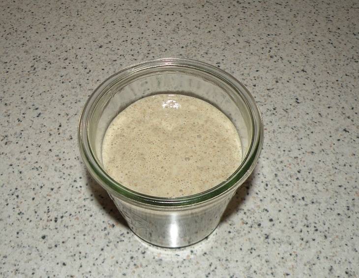 Sauerteigansatz Sauerteigansatz