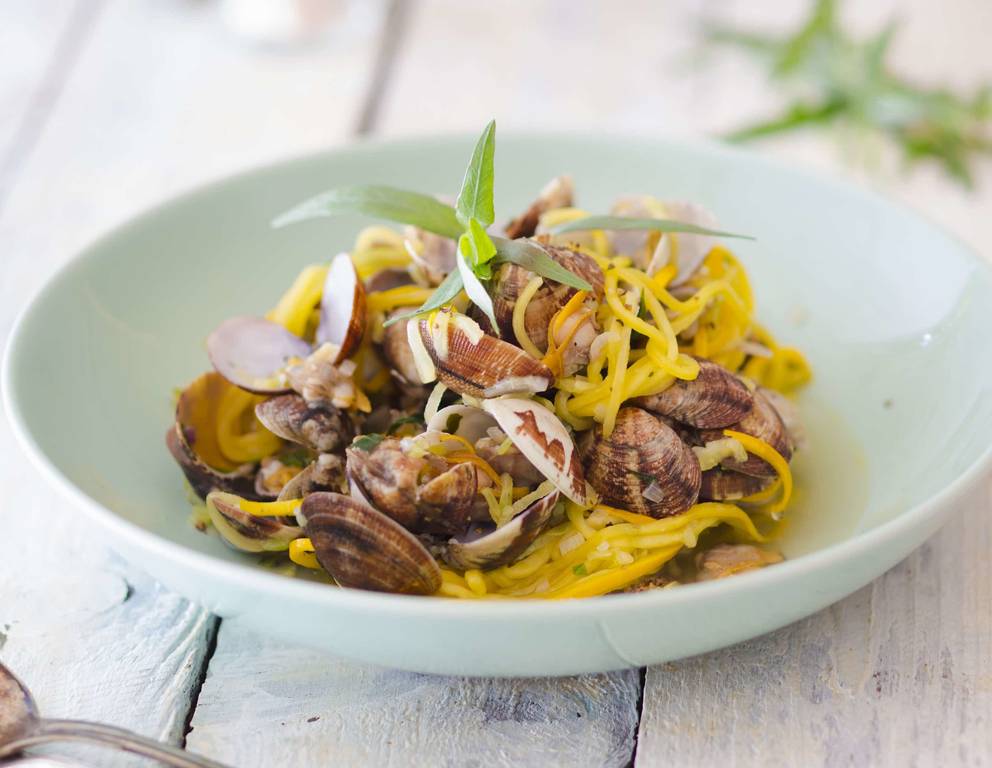 Zucchininudeln mit Herzmuscheln Zucchininudeln mit Herzmuscheln