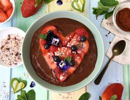 Avocado-Kakao-Smoothie Bowl