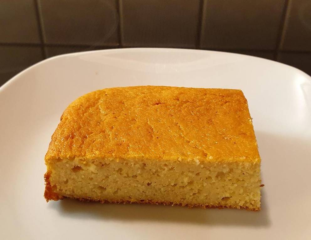 Bananen-Topfen-Joghurt-Grießkuchen Bananen-Topfen-Joghurt-Grießkuchen