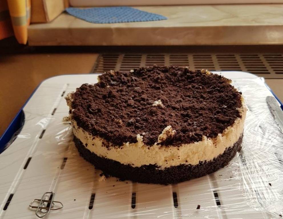 Kakaokekstorte mit weißer Schokocreme Kakaokekstorte mit weißer Schokocreme