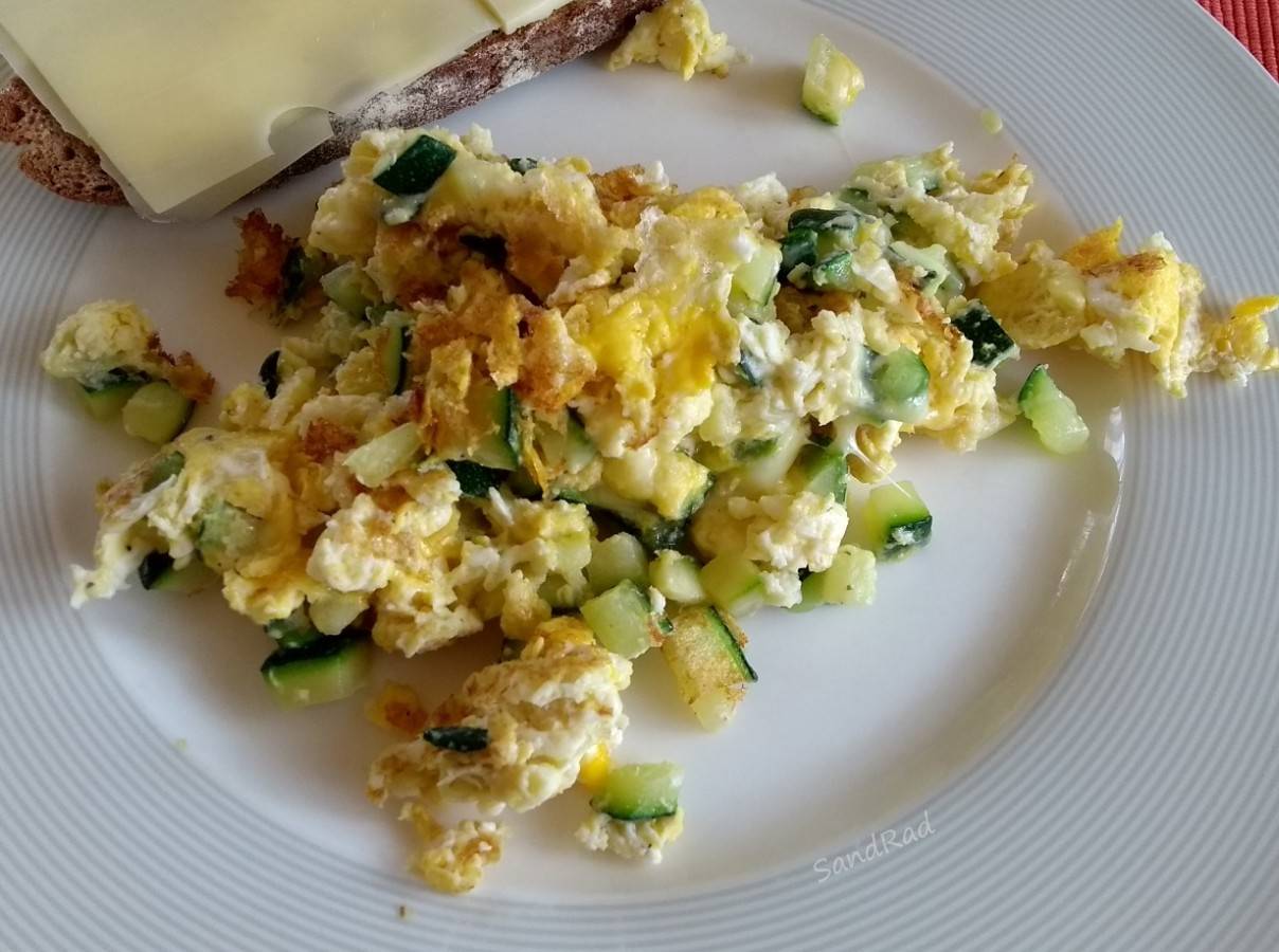 Eierspeis mit Zucchini