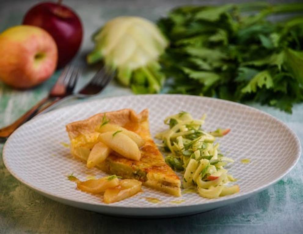 Fencheltarte mit Apfel-Fenchelsalat Fencheltarte mit Apfel-Fenchelsalat