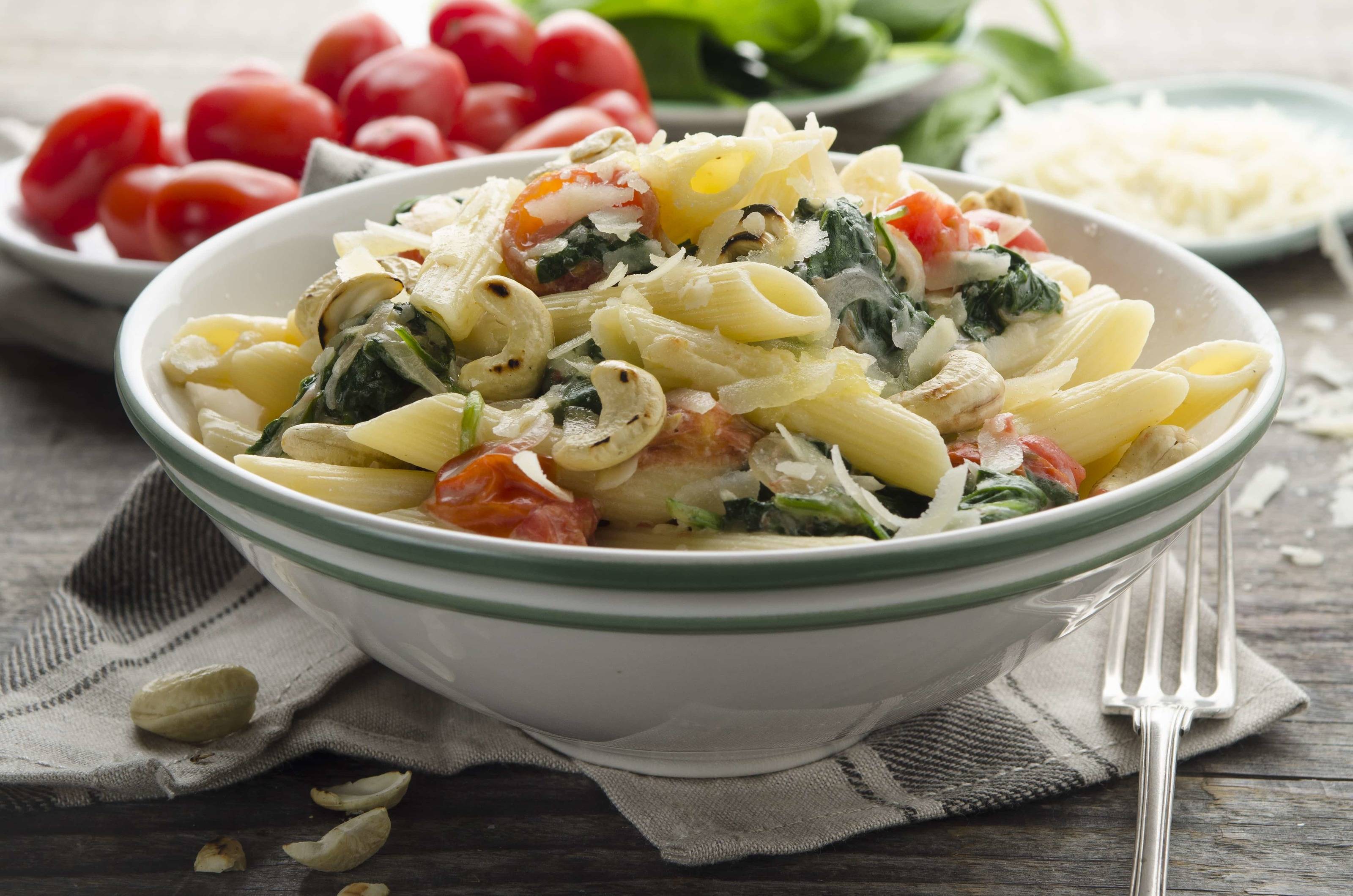 Penne mit Babyspinat und Kirschtomaten Rezept