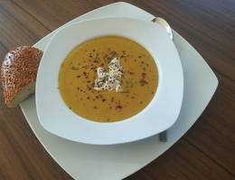 Orientalische Linsensuppe Orientalische Linsensuppe